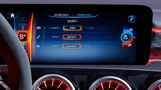 Sistema multimedia MBUX con cuadro de instrumentos e indicadores de diseño específico AMG