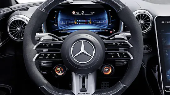 Volante AMG Performance con diseño de fibra de carbono/microfibra MICROCUT