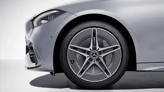 Llantas de aleación AMG de 18"